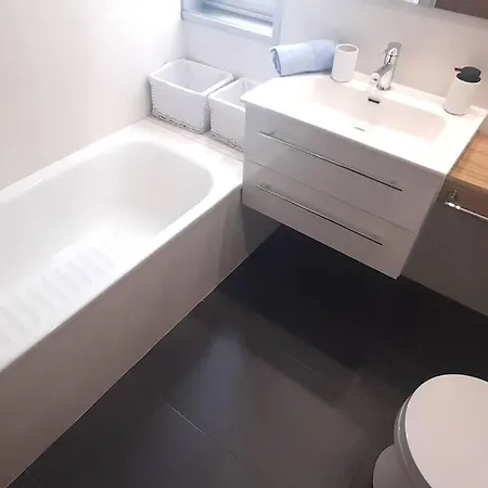 Playa & Parking 公寓 *